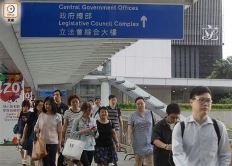 Neuvoo™ 【 在线工资及个人所得税计算器 】 为您计算中国的个人所得税，各大城市的五险一金，及税后工资收入。个人所得税计算器的数据来自 2021，中国。 過去18年 公務員僅凍薪4次｜即時新聞｜港澳｜on.cc東網