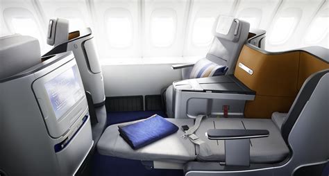 Cheap First Class Flight Deals International 2023
