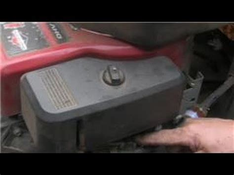 Fortunately, you can fix your riding mower or lawn tractor yourself, with the help of sears partsdirect's diy repair advice. Lawn Mower Repair : Troubleshooting Carburetor Problems in a Riding Lawn Mower - YouTube