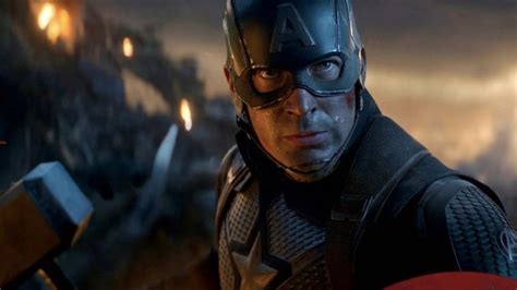 Chris Evans Reportedly In Talks To Return As Captain America In Mcu