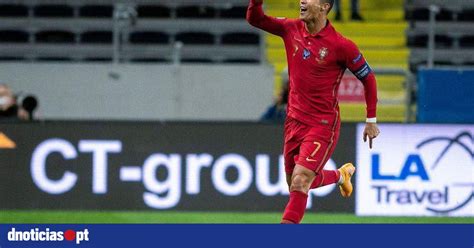 A statue of cristiano ronaldo has been making the headlines again, this time after fans have taken a the statue, located at the juventus player's museum in funchal, portugal, has developed a very. "Cristiano Ronaldo pertenceu tanto ao Nacional da Madeira ...