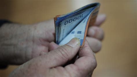 El ife universal es la principal propuesta d. IFE Universal: Beneficiarios sacan cuentas alegres ante ...