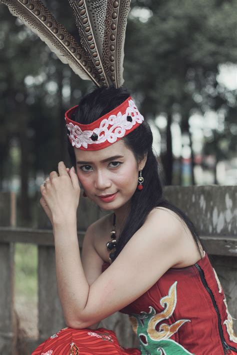 Baju Suku Dayak Kuliahapps