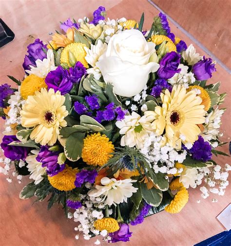 Stensland events offers fresh flower delivery cedar rapids. Funeral Flower Posy - A Florist With Family at its Heart