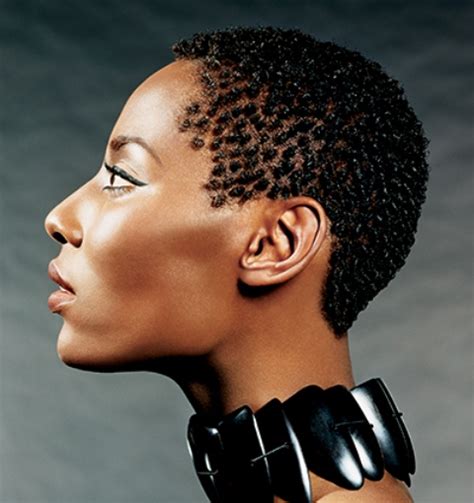 However, the natural dryness and brittleness of kinky hair is the other side of the medal. 26 African American Short Hairstyles - Black Women Short ...