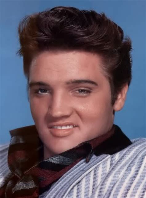 Elvis Smiling Elvis Presley Photos Young Elvis Elvis Presley