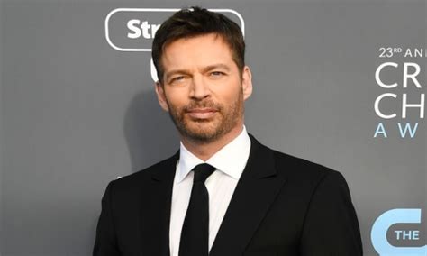 Harry Connick Jr Recalls An Inappropriate Encounter Where Frank Sinatra Kissed His Wife Right