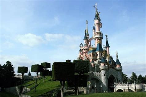Breaking Disneyland Paris Evacuated After Suspect Package Found At