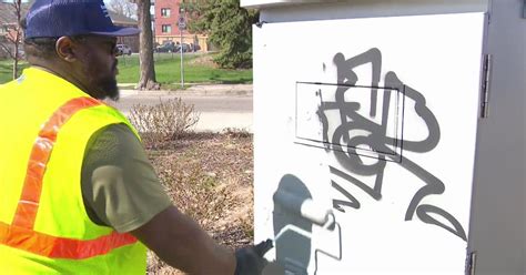 Minneapolis City Crews Hard At Work Removing Graffiti Cbs Minnesota