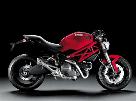 The bike has a comfortable riding position not too upright to be all grandpa, and not too forward leaning to get you sore wrists. Ducati Monster 696 ABS on sale in 2010