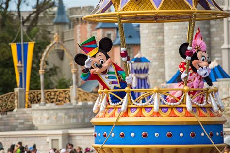 B ディズニー Photos Disney Festival Of Fantasy Parade At Magic Kingdom Park