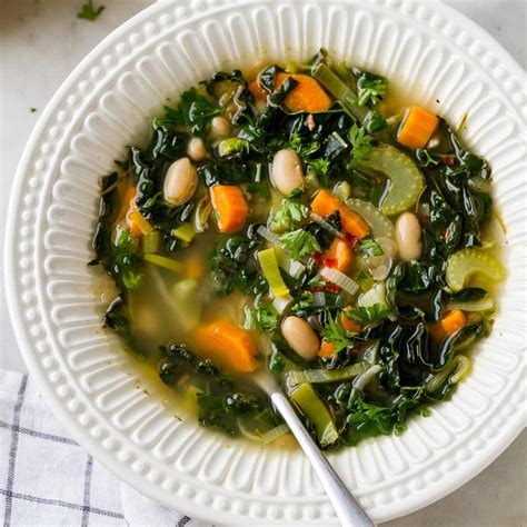 Lemony Kale White Bean Soup With Leeks The Simple Veganista