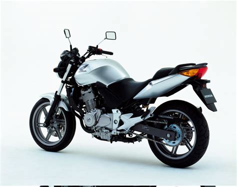1000cc ++ motorcycles for sale. Notre galerie de photos de la Honda CBF 500