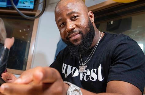 The model previously dated idols sa presenter and rapper proverb. South African Celebrities Gifting Their Parents - ZAlebs