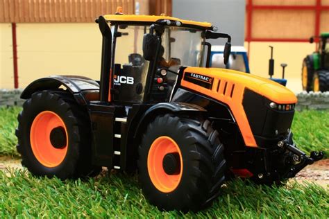 43206 Britains Jcb Fastrac 8330 Tractor Brushwood Toys