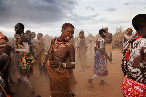 Omo Women Dance In Duss Village Omo River Valley Ethiopia