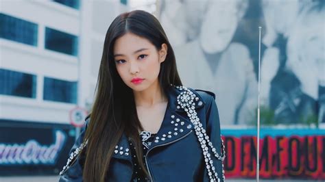 I had much higher expectations for obvious reasons. Jennie do BLACKPINK lança música solo - Universo Reverso