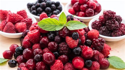 Types Of Healthy Berries And Their Benefits