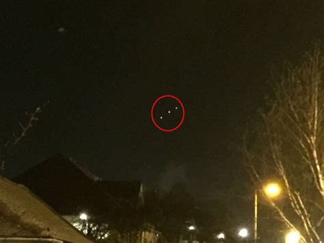 Ufo Caught On Camera Flying In The Skies Above London By Stunned
