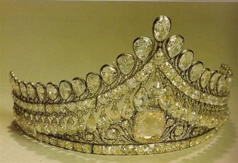 Romanov Tiara This Gorgeous Piece Of Jewelry Was Bought By Tsar Peter