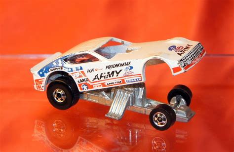 Vintage Hot Wheels Army Proudome Snake Dragster Funny Car Diecast 164