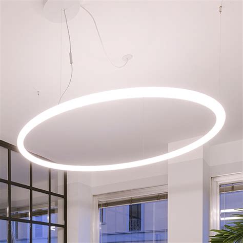 As your screen time goes up, there are some things you should know about these common rays. Compra Artemide Alphabet of light circular colgante | Lampara.es