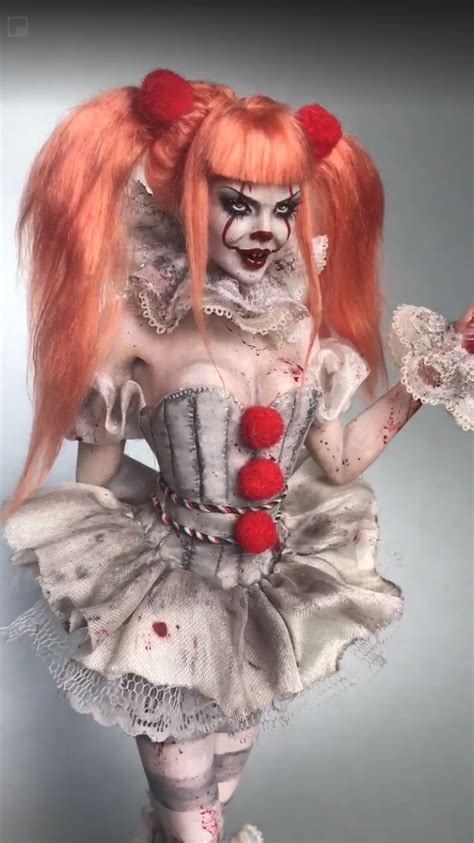 Pin By Anais Casamayor On Art Dolls Collectibles Clown Halloween Costumes Pennywise