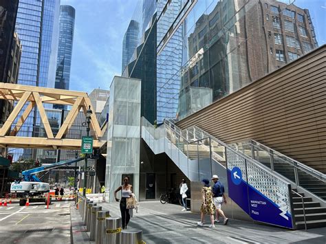 The High Line Connects To Moynihan Train Hall Ahead Of Hells Kitchen