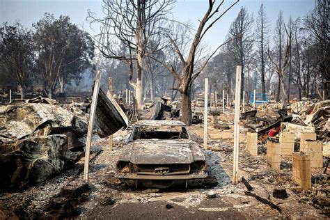 The Daily Herald Scores Of Wildfires Scorch Us West Coast Killing At