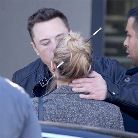 amber heard and elon musk are not back together despite kissing photos e online uk