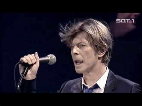 David and tina's live duet 35 years ago. David Bowie - Heroes (Live Berlin 2002) - YouTube