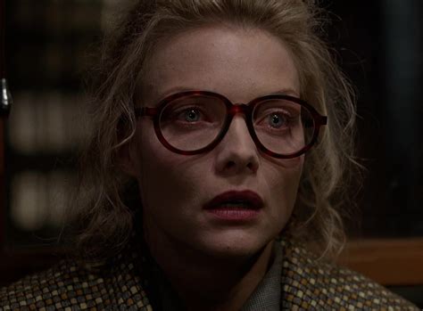 Image Michelle Pfeiffer As Selina Glasses Film And Television