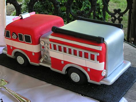 Fire Truck Cake 2 Firetruck Cake Truck Cakes Fireman Cake