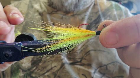 How To Tie Crappie Jigs Youtube
