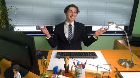 The Office Super Fan Replicates Michael Scotts Desk At Home