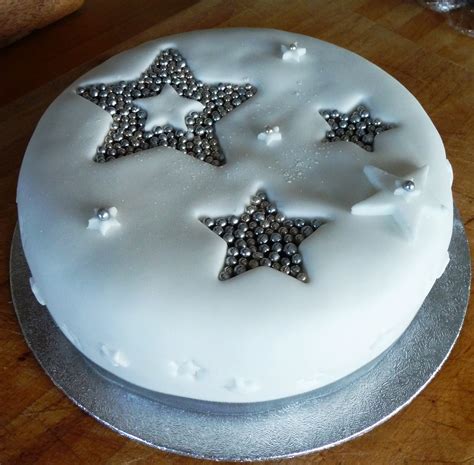 The cake decorating design ideas i had was such fun to figure out. Lancashire Food: Quick and easy mincemeat christmas cake