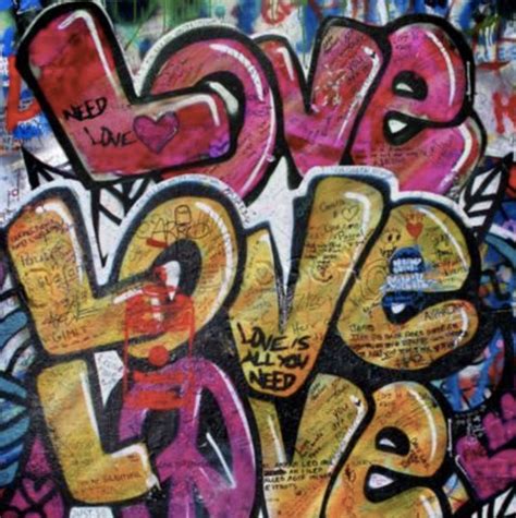 Pin By Kleikamp Inc On Love Love Graffiti Graffiti Photography