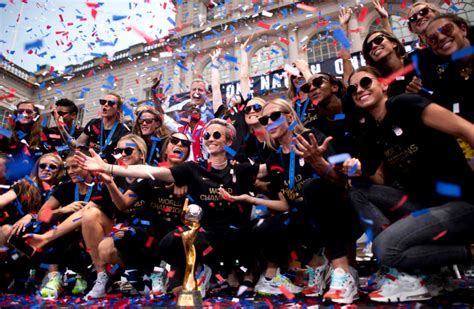 Us Womens World Cup Champions Cheered By Tens Of Thousands At Nyc