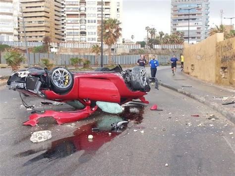 Video Porsche Crashes Into A Wall On Ramlet El Baida Road Blog Baladi