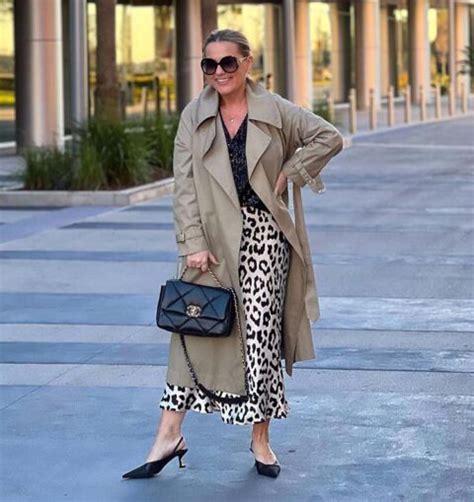 How To Dress After 40 And Still Look Hip Style Tips Women Over 40