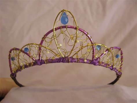 Pin By Toni Dodson On Craft Ideas Diy Tiara Jewelry Projects Wire