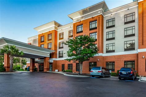 There are new neighborhoods popping up and much new business growth in the area. Comfort Suites Lexington, SC - See Discounts