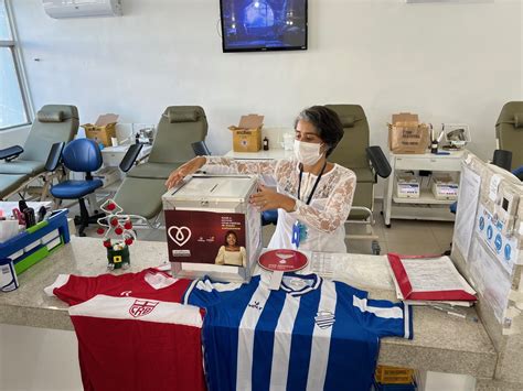 Hemoal Macei Encerra Campanha Torcedor Sangue Bom E Sorteia Camisas