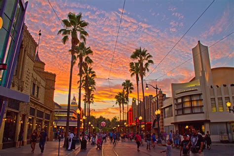 Sunset boulevard is a major thoroughfare that runs from pacific palisades, through beverly hills and west hollywood, and ends in los angeles. Sunset on Hollywood Boulevard - Disney's California Advent ...