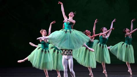 Understanding Balanchines ‘jewels A Perfect Introduction To Ballet The New York Times