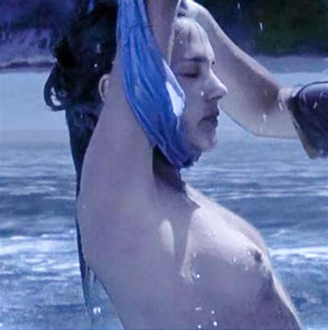 Virginie Ledoyen Naked Sex Scene From The Beach Scandal Planet