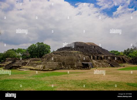 Tazumal Ruinas Mayas En El Salvador Santa Ana Fotografía De Stock Alamy