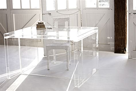 They look good in a. Acrylic Home Office Desks for Your Interior Design