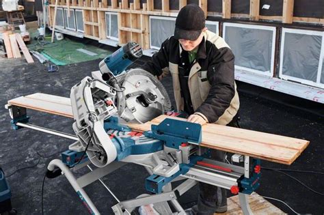 High season is considered to be november, december and january. Bosch GCM 12 GDL Afkortzaag + GTA 2500 W Transport - en ...