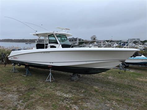 2011 Boston Whaler 370 Outrage Center Console For Sale Yachtworld